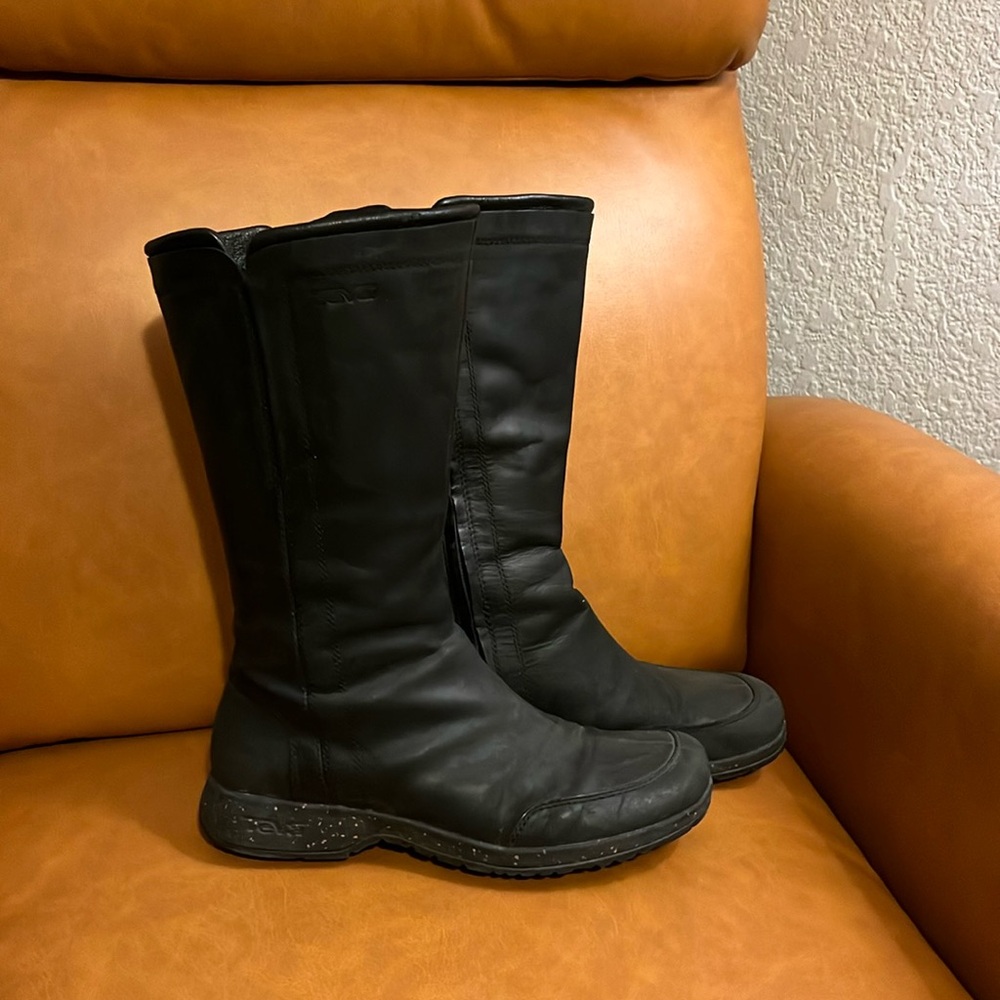 Teva 1003013 Capistrano Black Leather High Zip Up Waterproof Boots Womens